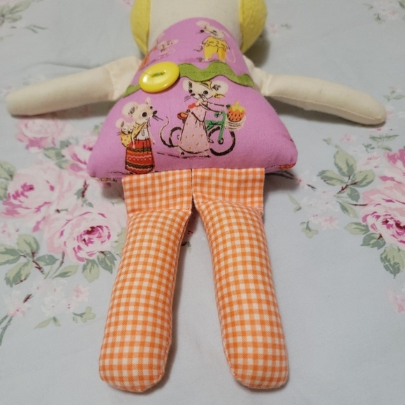 Practically Penelope doll - Picture 3 of 7